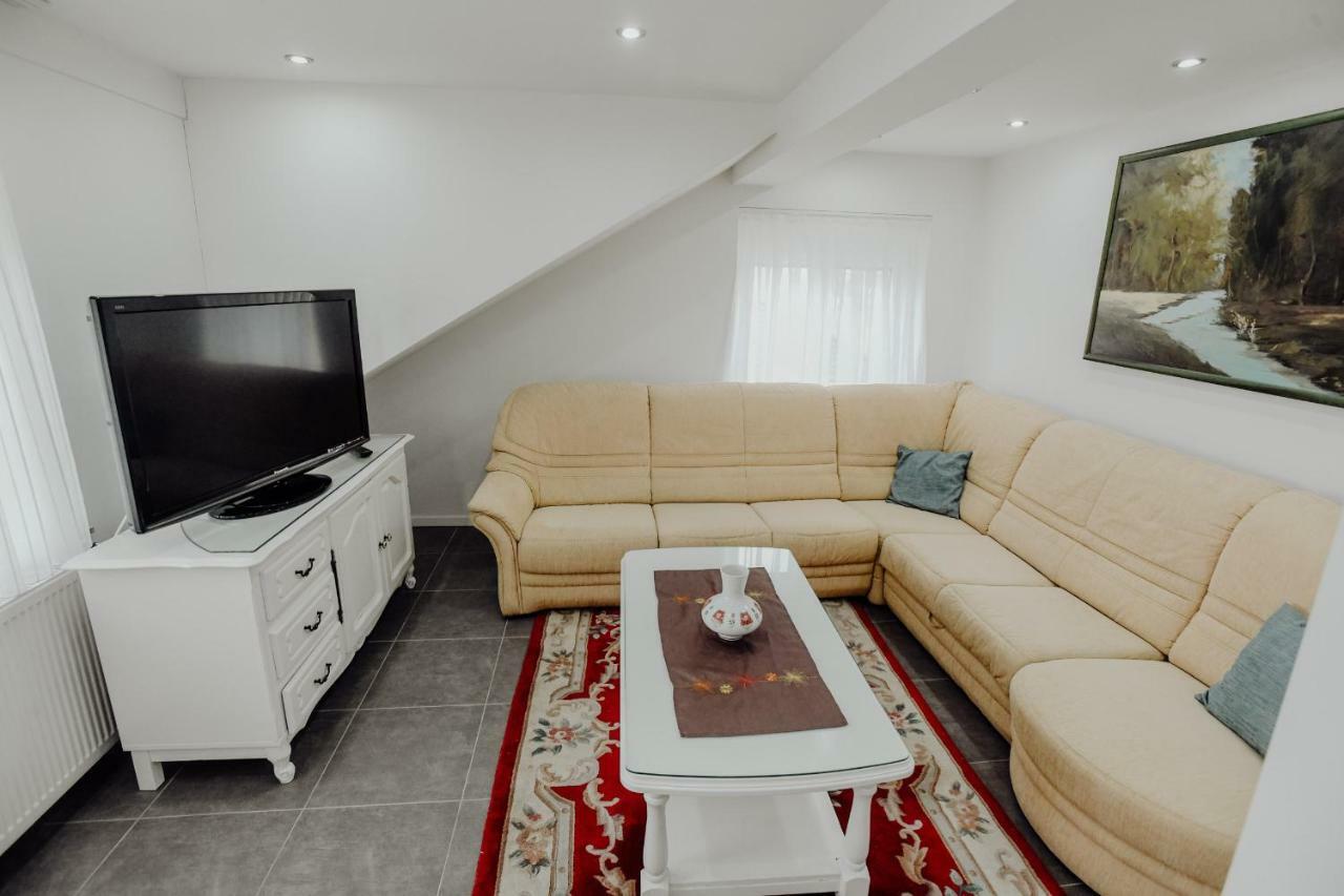 Apartman Slavonia Dakovo Luaran gambar