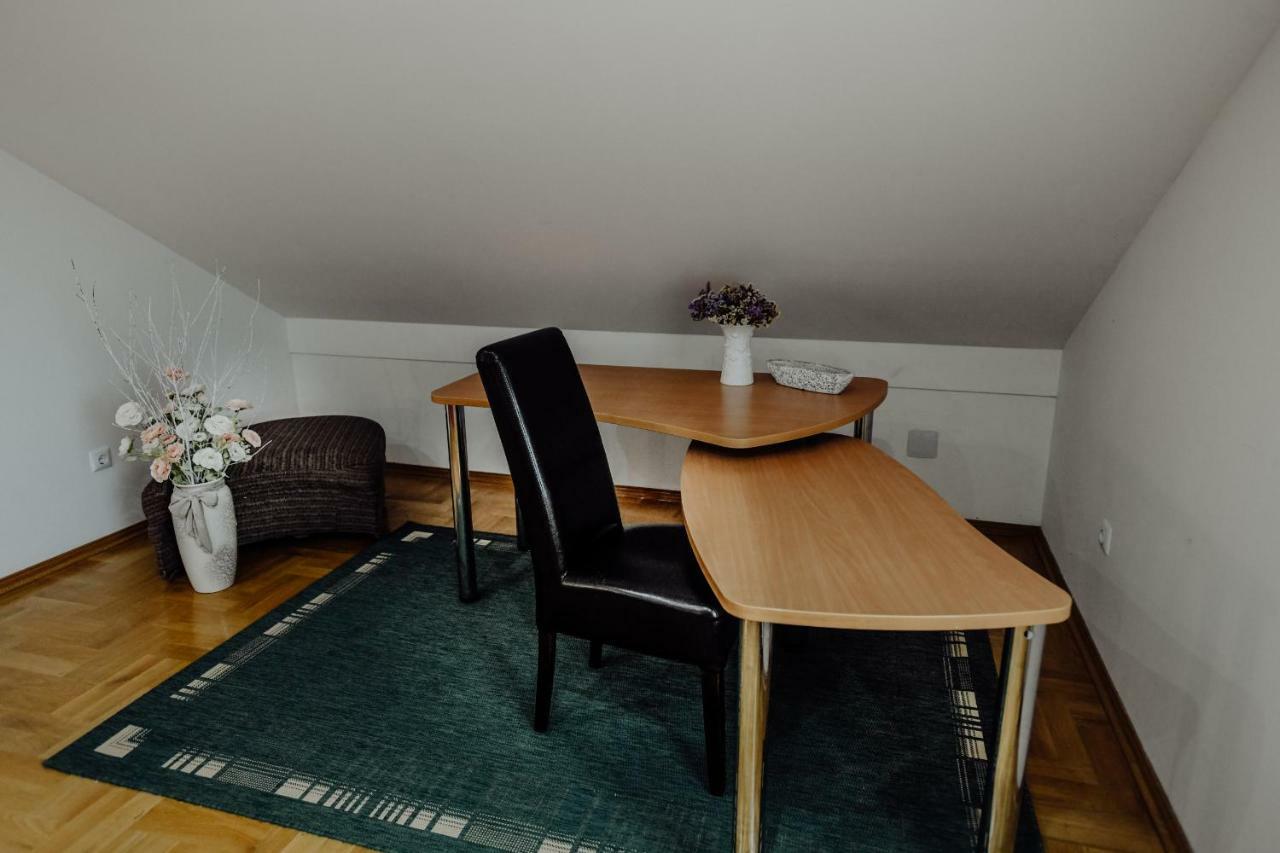 Apartman Slavonia Dakovo Luaran gambar